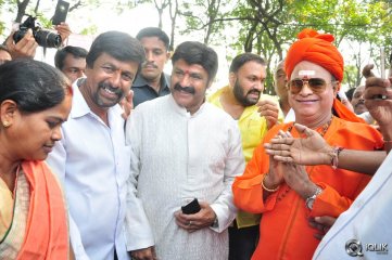 NTR Family Visit to NTR Ghat 2016